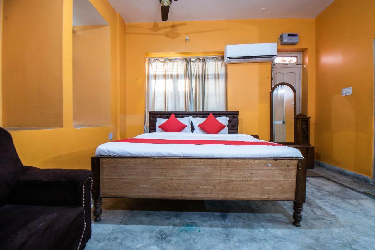 Oyo 29792 Piyush Hajipur Otel Dış mekan fotoğraf