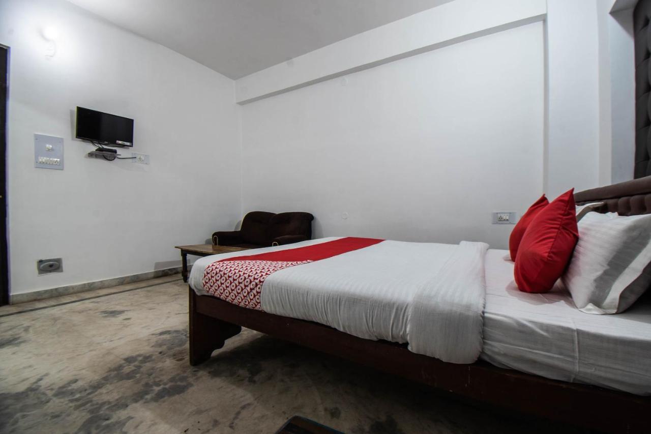Oyo 29792 Piyush Hajipur Otel Dış mekan fotoğraf