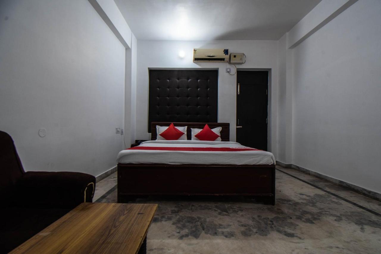 Oyo 29792 Piyush Hajipur Otel Dış mekan fotoğraf